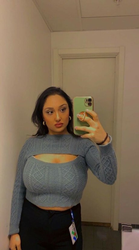 Aquariiandromedae erotic pornstar pic