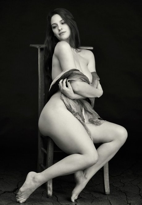 Pris Mundar adult star archive