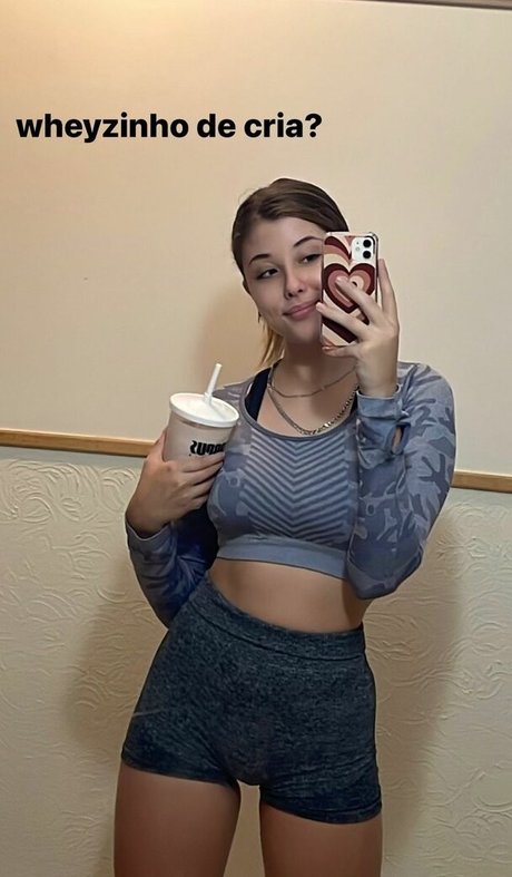 Anahilgemberg model best pic