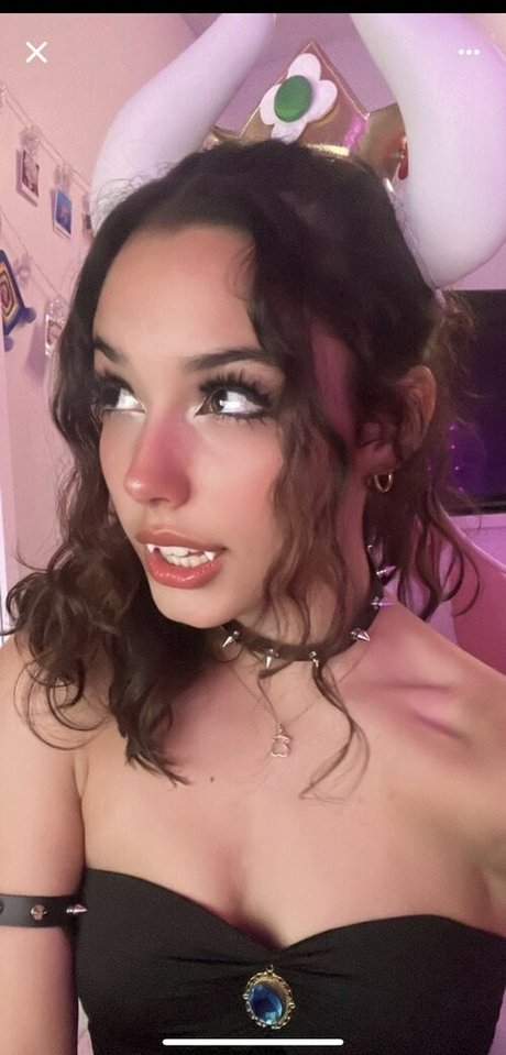 Alee babes nudes actress photos