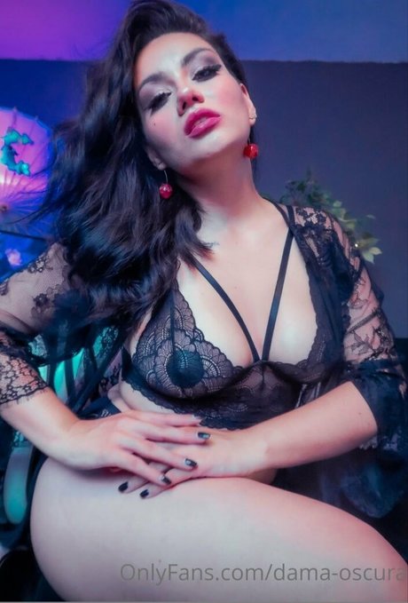 Dama Oscura model nude photos