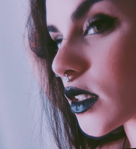 Viioletjade free model photos