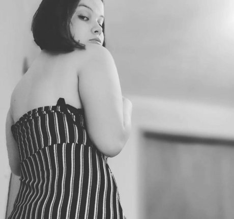 Croline Cpelri high quality actress photo