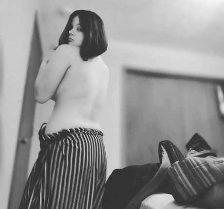 Croline Cpelri best star pictures