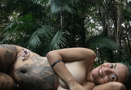 Milly Lascy model free images