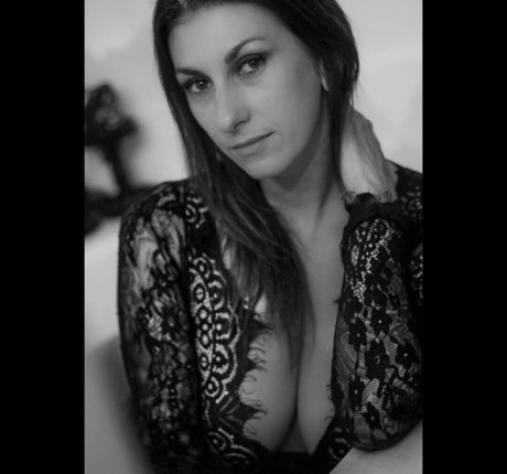 LheaAlisha nude actress photos