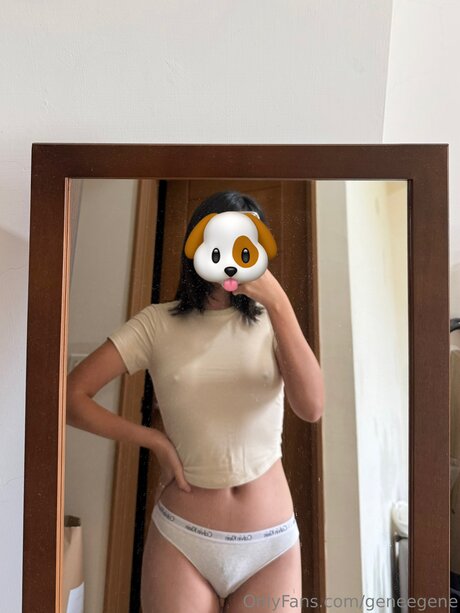 geneegene model nude pics