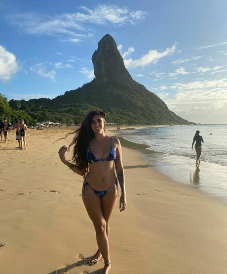 Lorena Porto star pretty pic