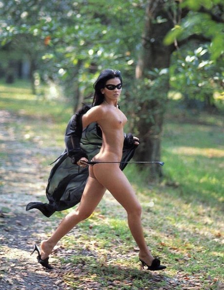 Suzana Alves star art pics