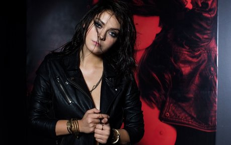 Alexandra Tyler erotic model image