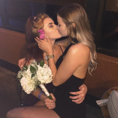 Hali Woken beautiful star photo