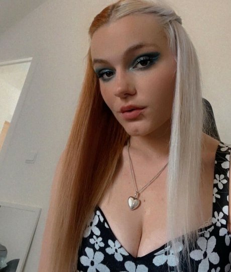 Lovergirl 1999 pornographic actress galleries