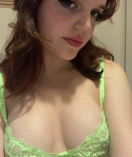 thisisstillfae xxx star image