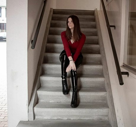 pretty onlyfans hot sexy img