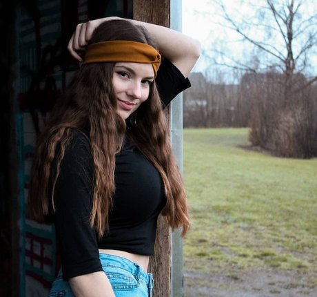 Jasmin Lutke actress photo