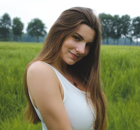 Jasmin Lutke star nudes picture