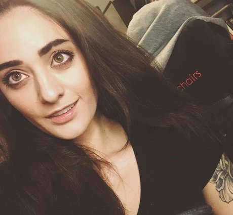 twomgovercsquared model adult img