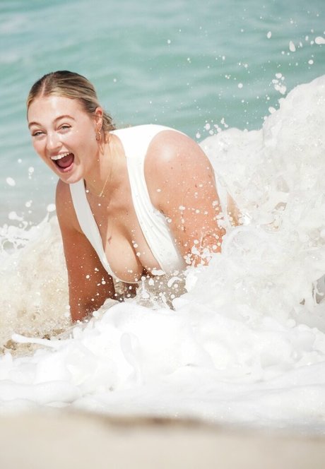 Iskara Lawrence adult model image