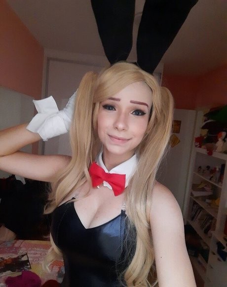 Vanillecos porn model photo