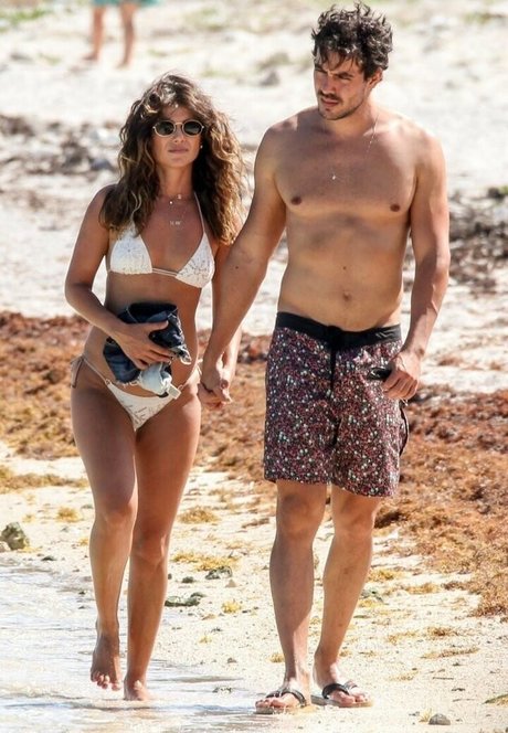 Paula Fernandes model high quality image