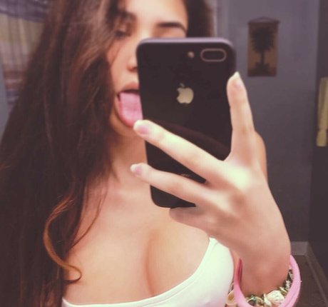 Brie Adeline model adult photos