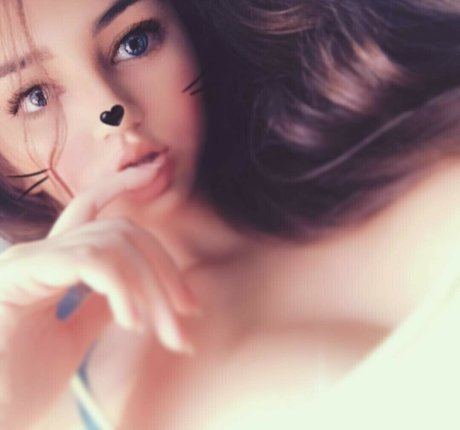 Brie Adeline top actress img