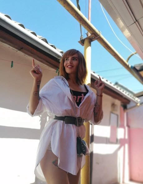 Crazy Strawberry pretty actress galleries