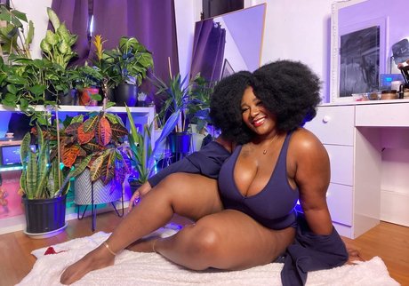 Xmiramira nude actress gallery