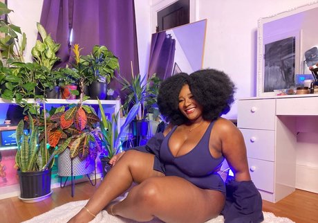 Xmiramira pornstar sex picture