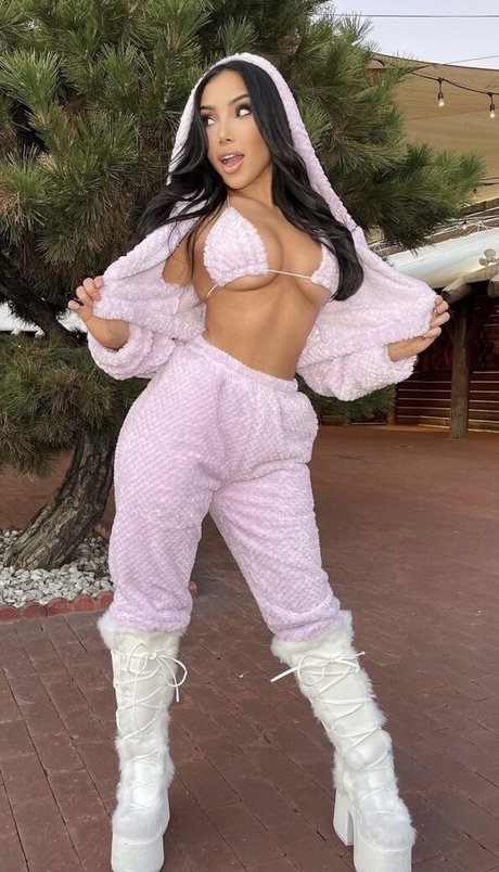 Racquel Symons model sexy pictures