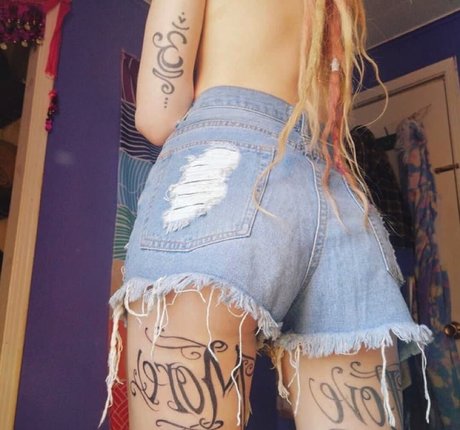 Bambiicandy erotic actress picture