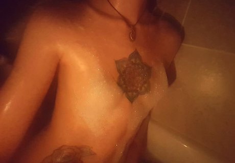 Bambiicandy erotic actress pics