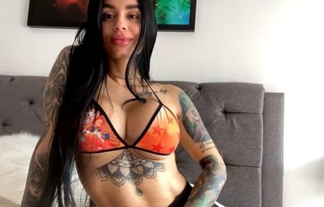 Lara Henao star xxx picture