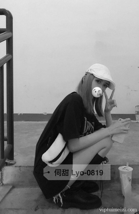 Lyo 0819 pretty model pics