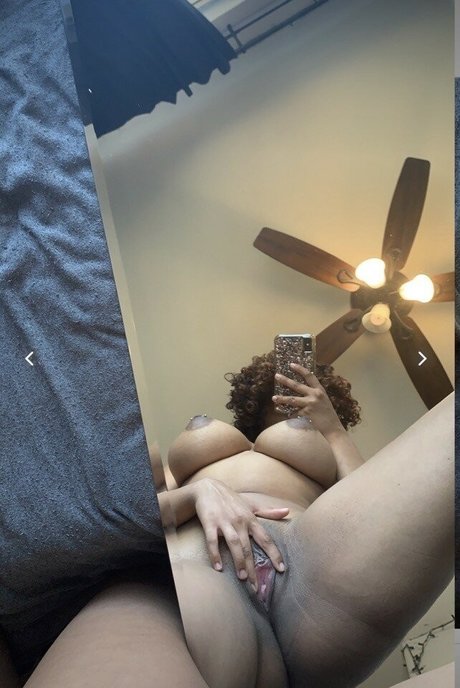 Jolympias model perfect photos