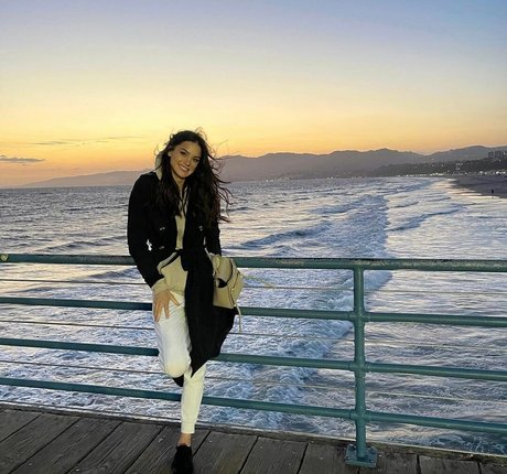 Sandra Dziwiszek naked model pictures