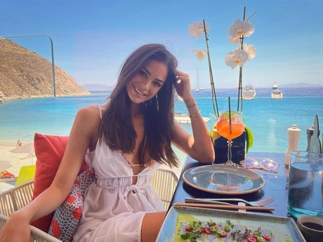 Sandra Dziwiszek free star photo