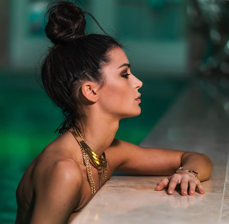 Sandra Dziwiszek beautiful actress image