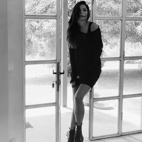 Sandra Dziwiszek star nudes pictures