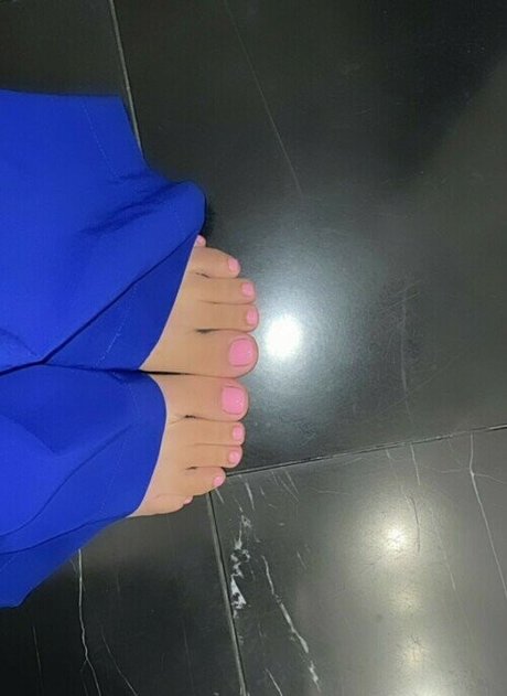 AvyannaLouve pornstar top picture