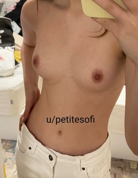 Petitesofi star nudes photos