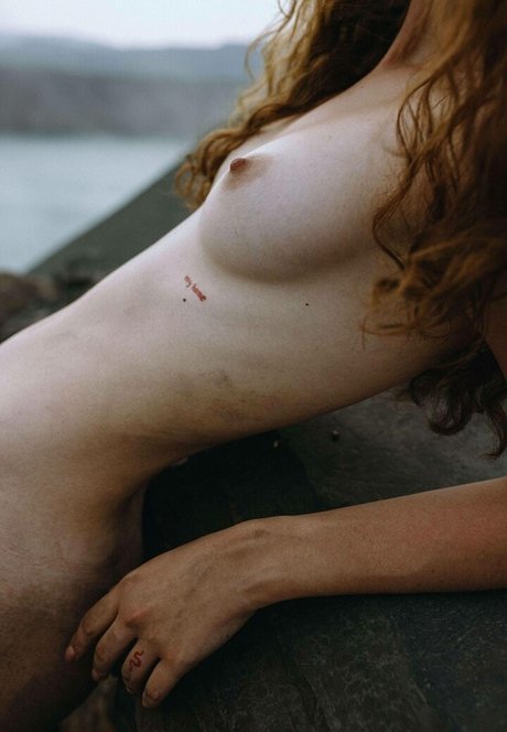 Petitesofi sexy pornstar image