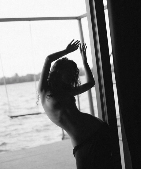 Petitesofi star high quality image