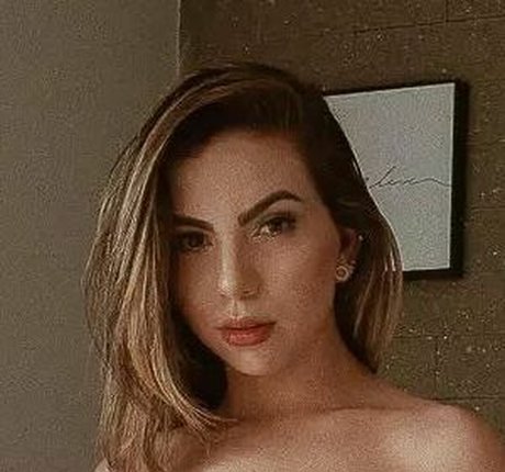 Victoria Araujo nude pornstar image