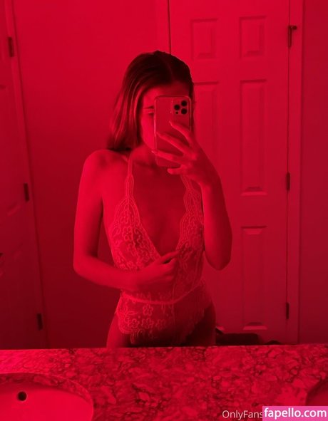 Kylee Tingstrom model nude image