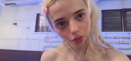 Yesterdaisygirl nude star pics