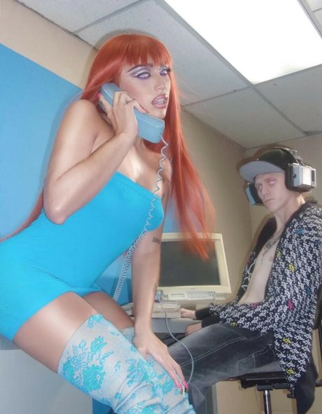 Lourdes Maria top star img