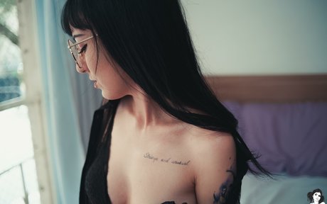 alineem pornstar sex img