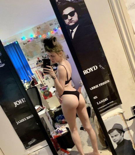 danierruu nice actress pic