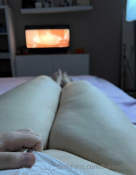 Hailey Davis nice model pictures